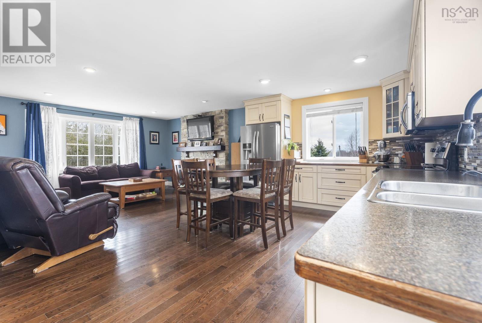 Property 10 of 51 of 149 Harris Road