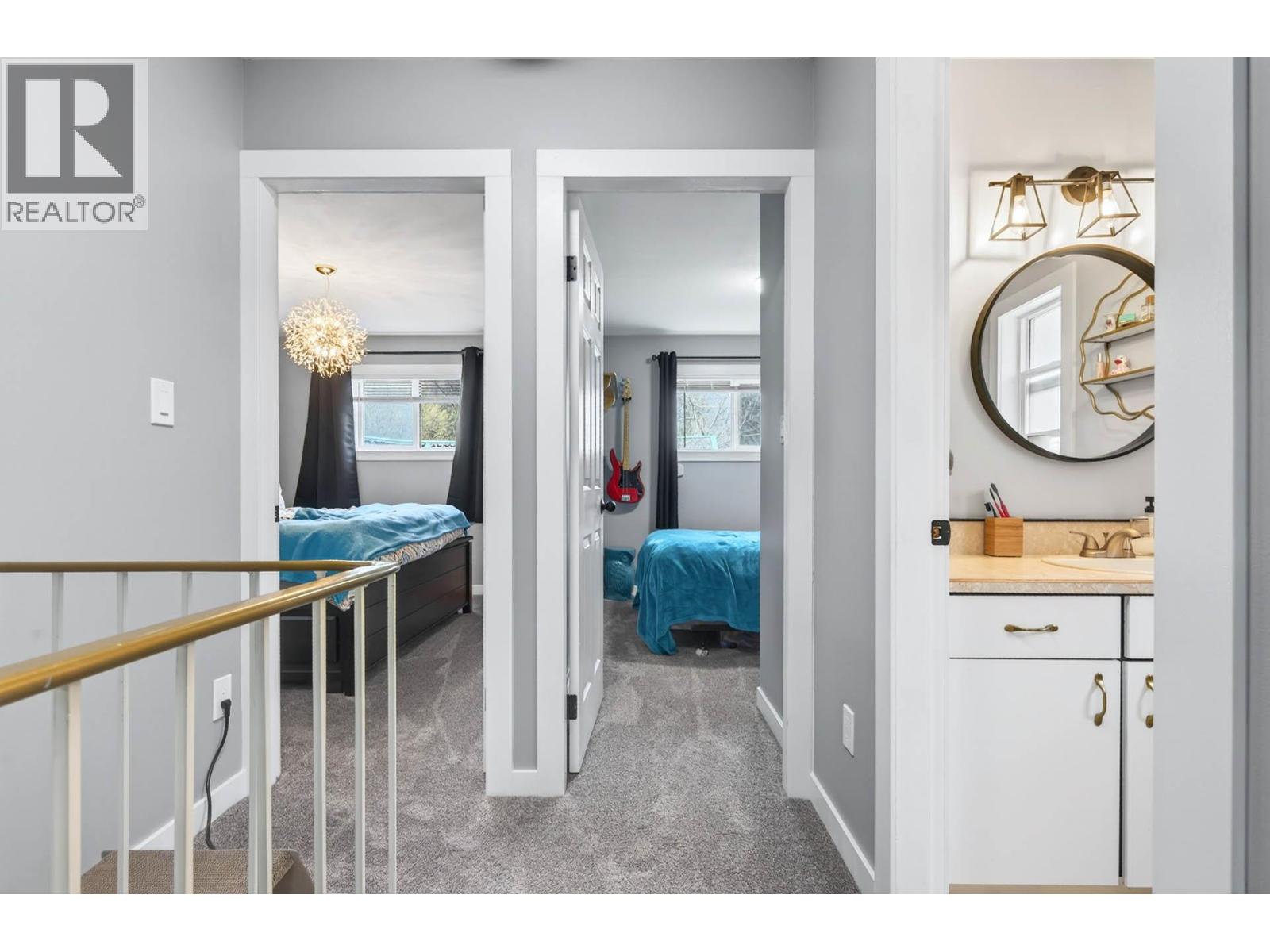 1018 HILLSIDE AVENUE - 21