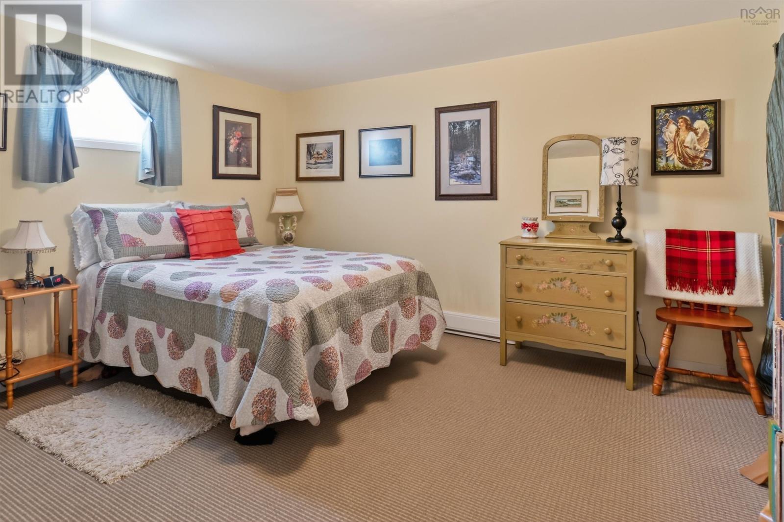 Property 19 of 22 of 62 Monteith Avenue