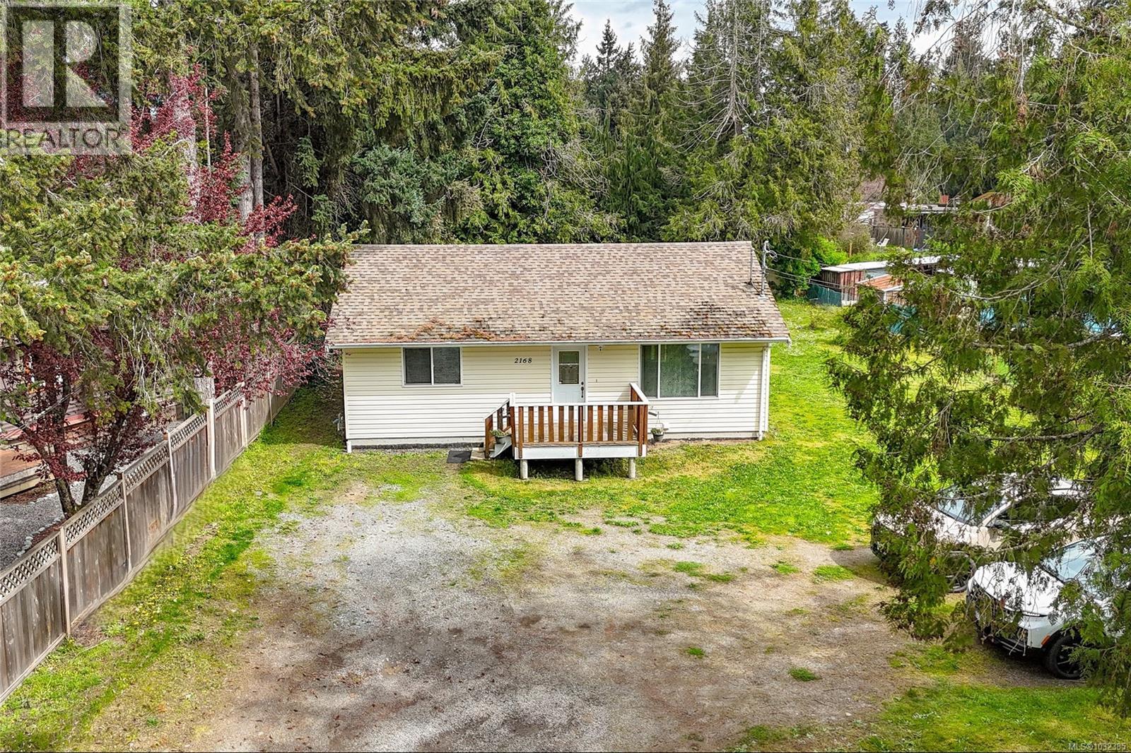 2168 Yellow Point Rd - 2