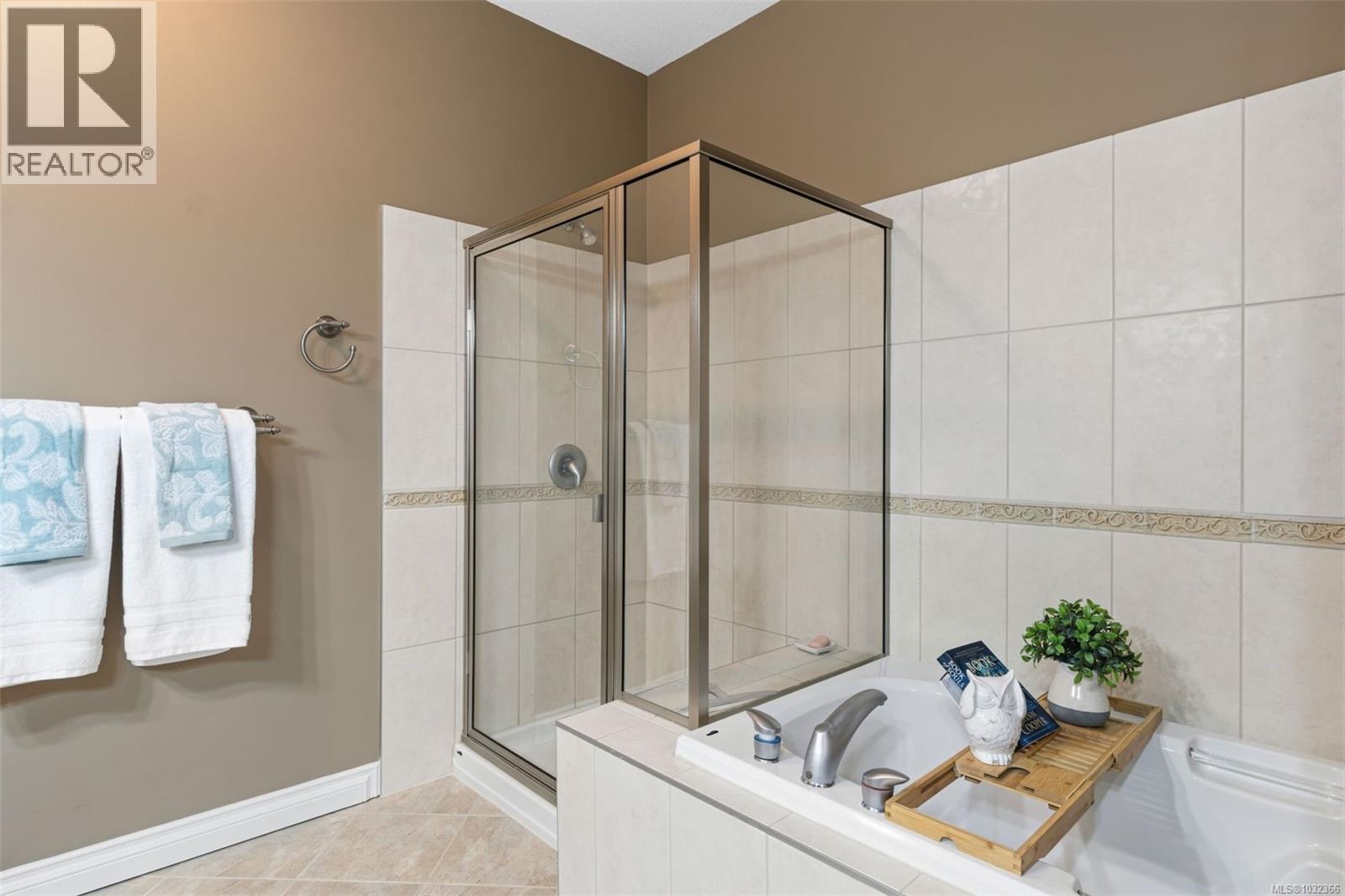 #118 730 BARCLAY CRES - 12