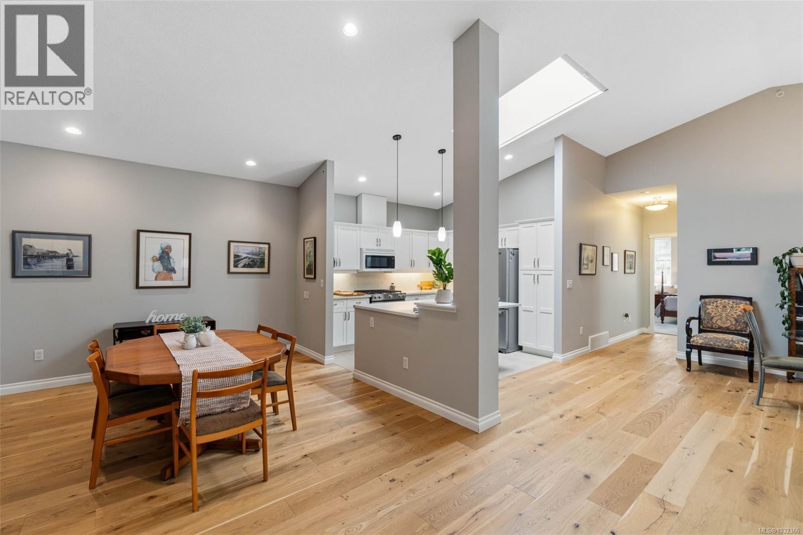 #118 730 BARCLAY CRES - Image 3