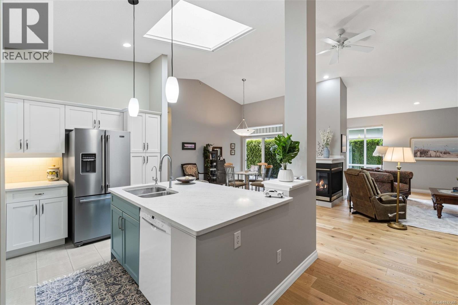 #118 730 BARCLAY CRES - 4