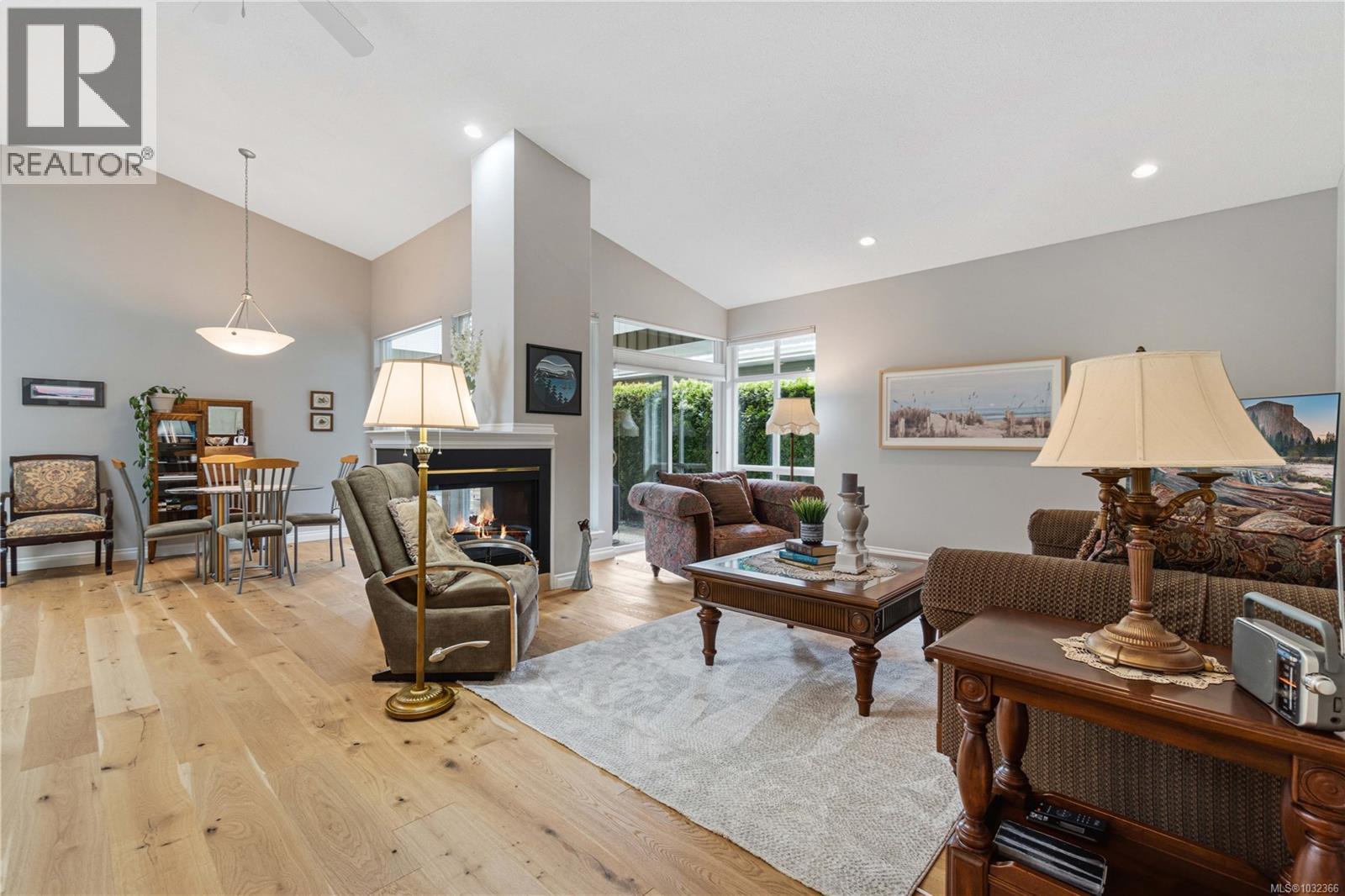 #118 730 BARCLAY CRES - 8