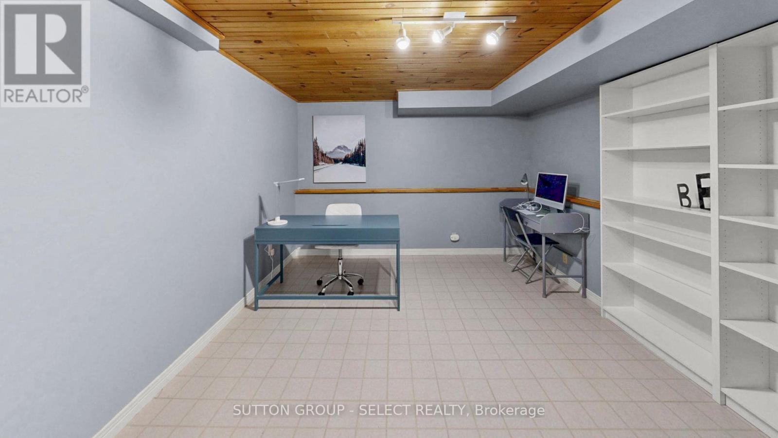 14 WHISPERWOOD CRESCENT Property Photo