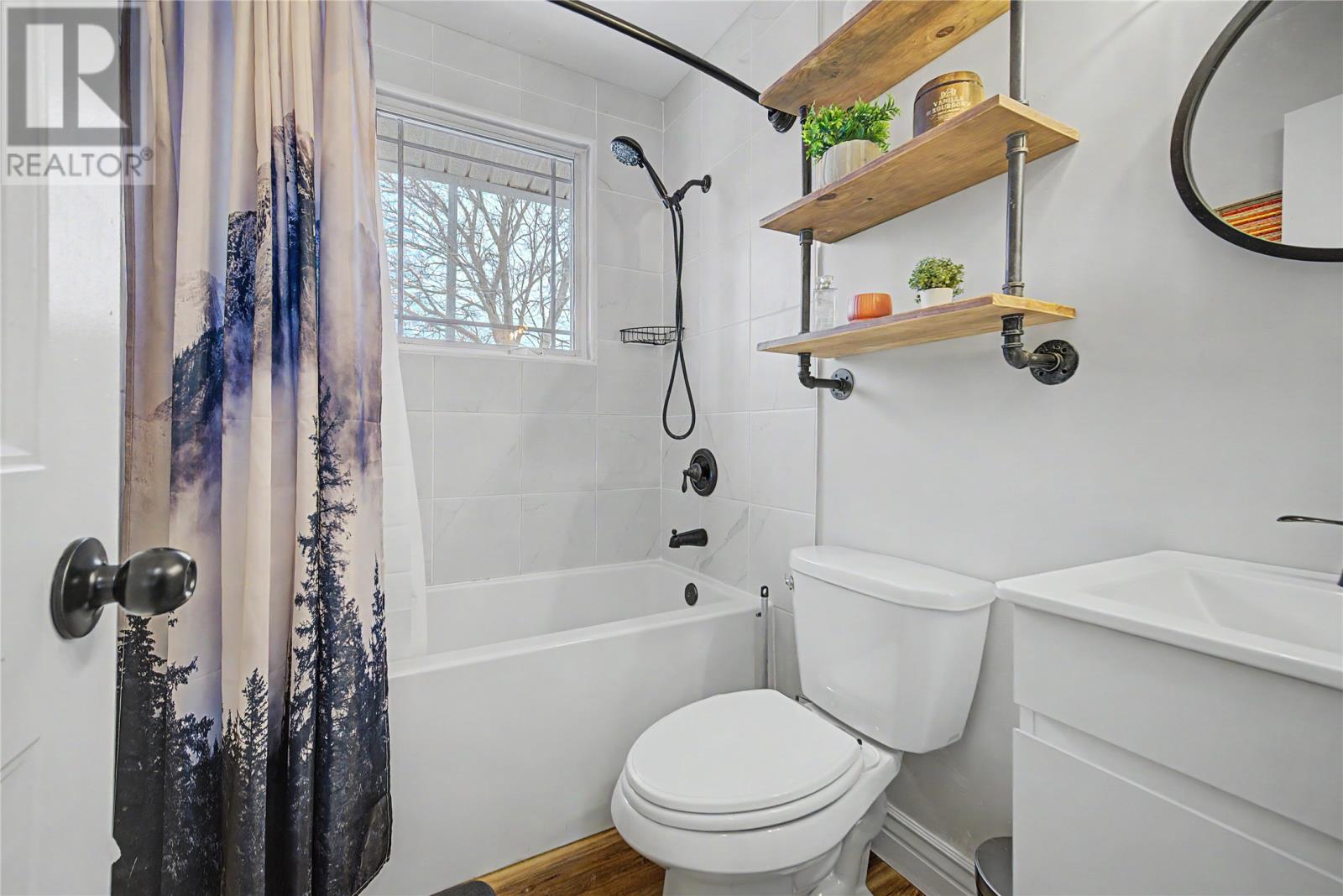105 Frecker Drive — photo 8