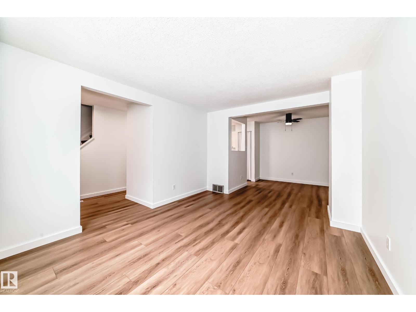 9D CASTLE TC NW - 19