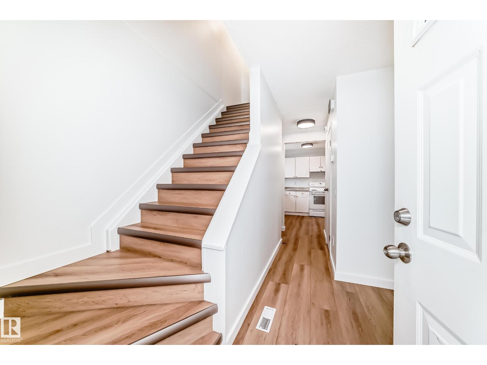 9D CASTLE TC NW - 23