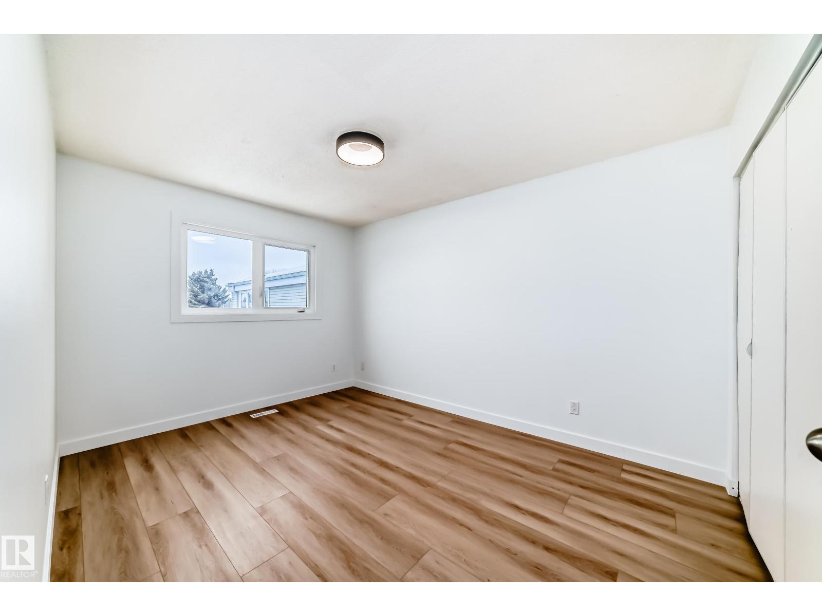 9D CASTLE TC NW - 24