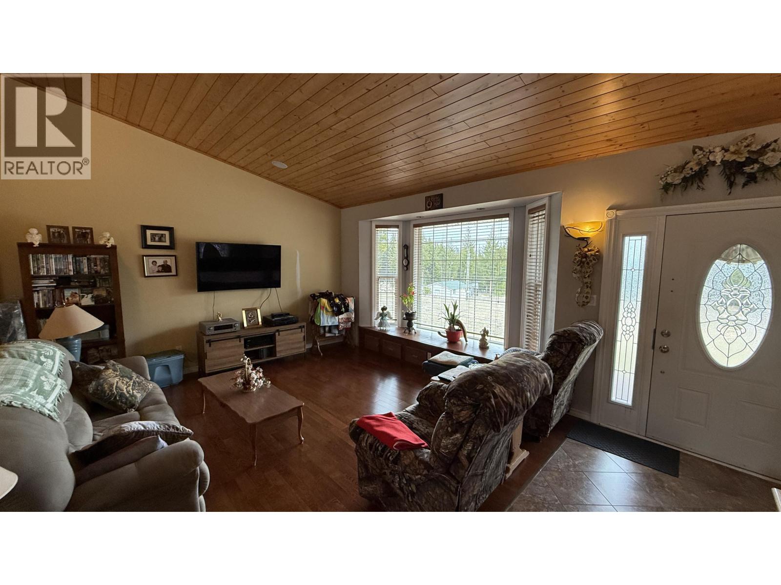 6940 INMAN ROAD - 10