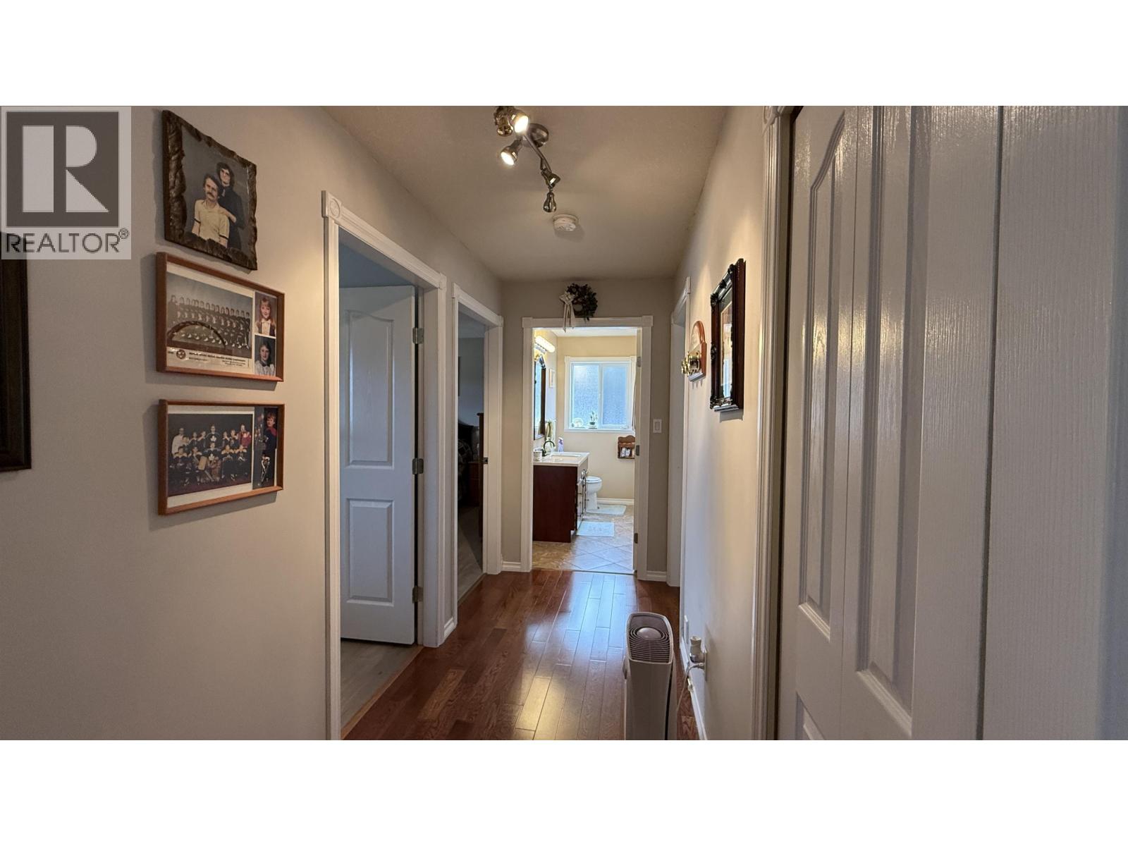 6940 INMAN ROAD - 11