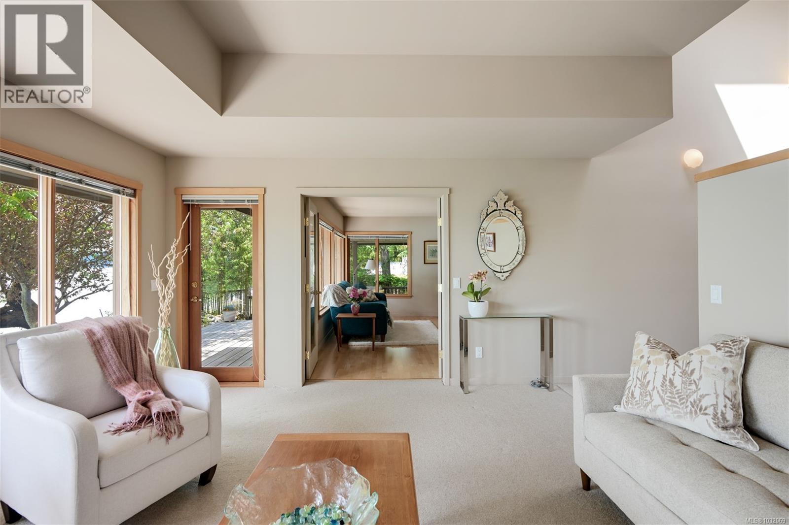 114 Arbutus Rd - 12