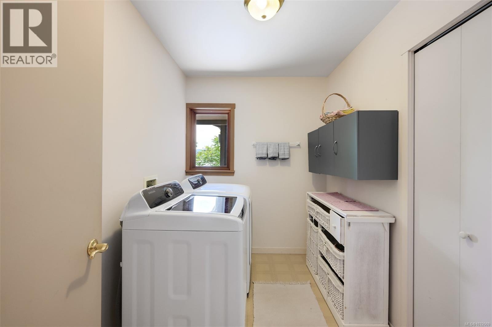 114 Arbutus Rd - 43