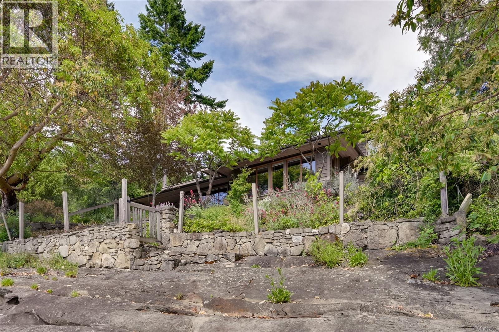 114 Arbutus Rd - 59