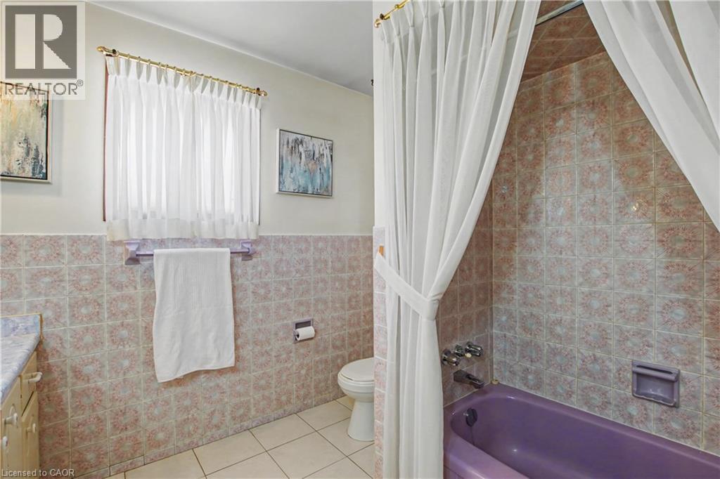 18 RIDLEY DRIVE - 24