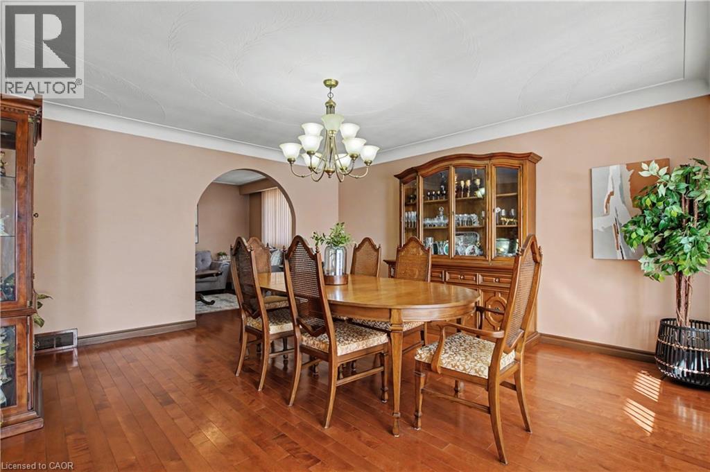 18 RIDLEY DRIVE - 7