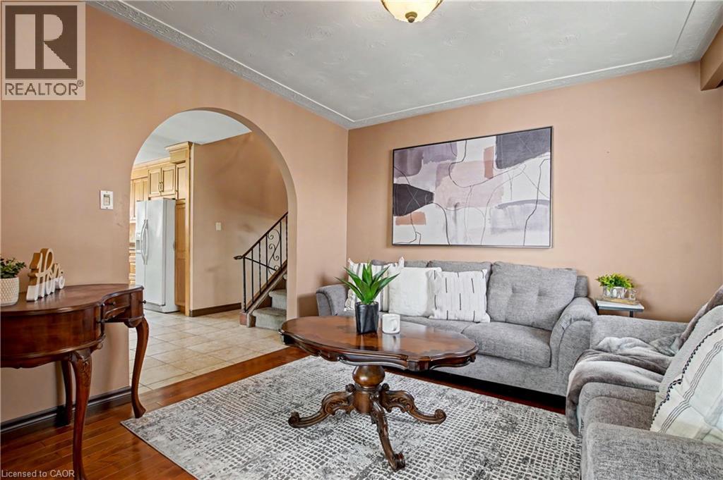 18 RIDLEY DRIVE - 9