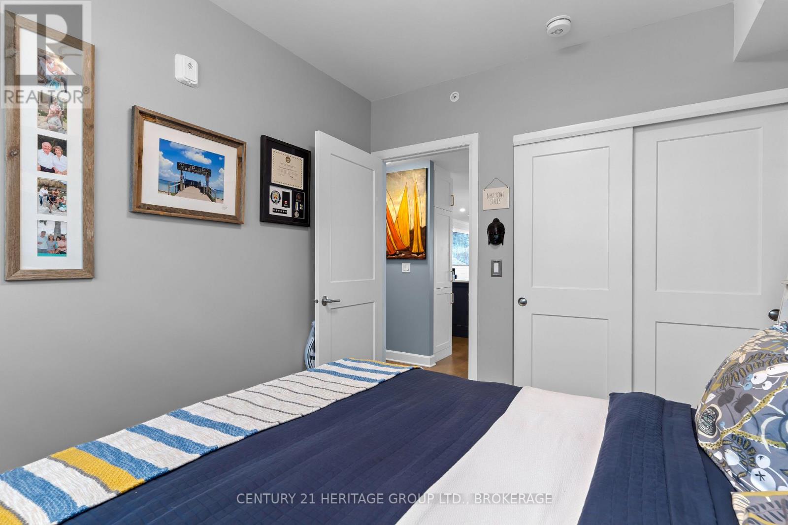 #217 129B SOUTH STREET - 26
