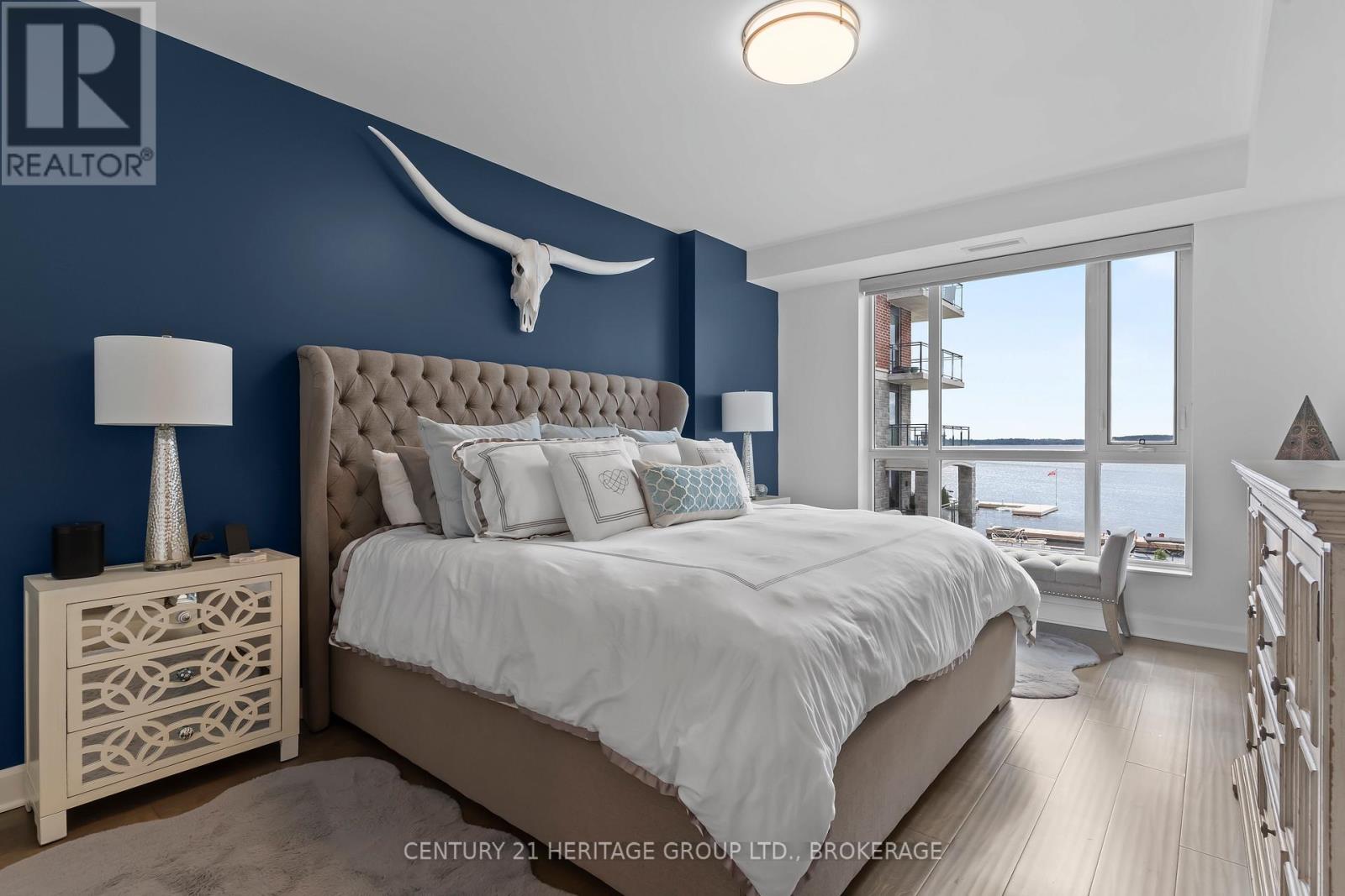 #217 129B SOUTH STREET - 28