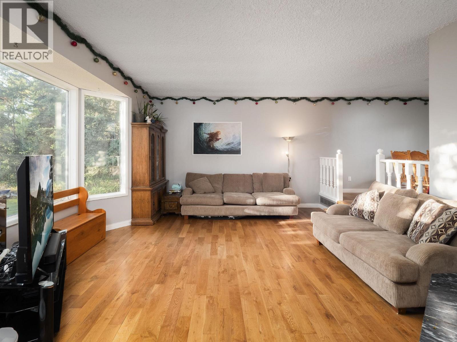 9930 SKYLARK ROAD - 4