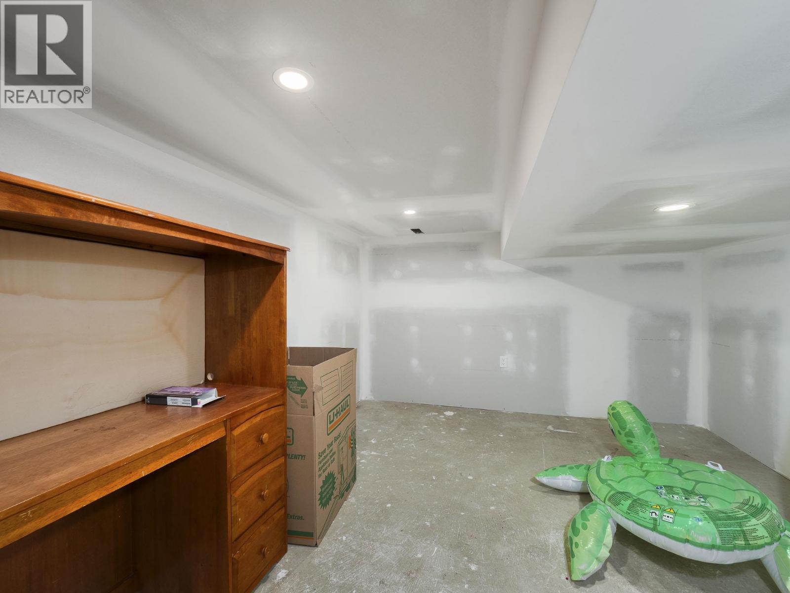 9930 SKYLARK ROAD - 23