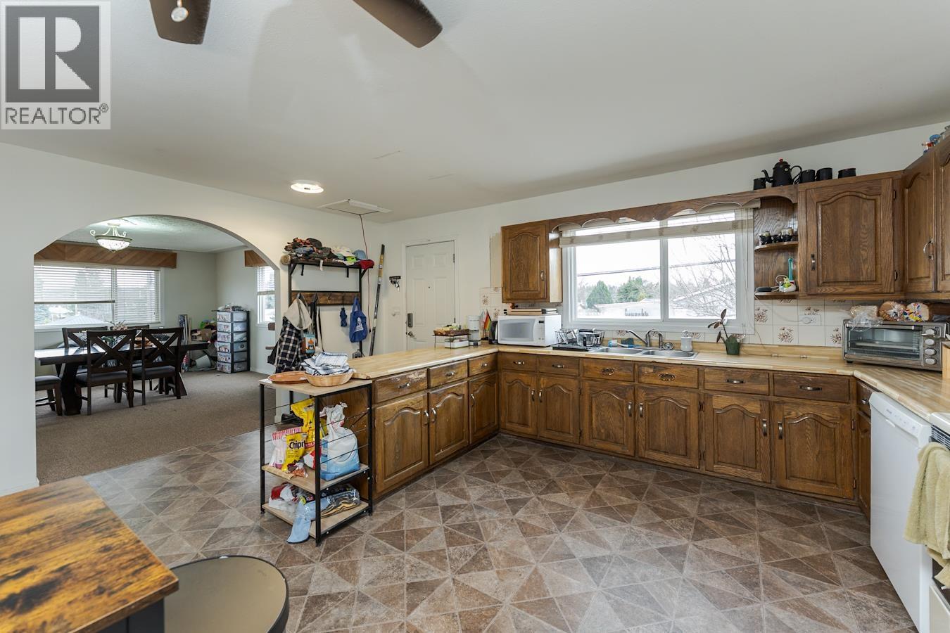 1525 EWERT STREET - 8