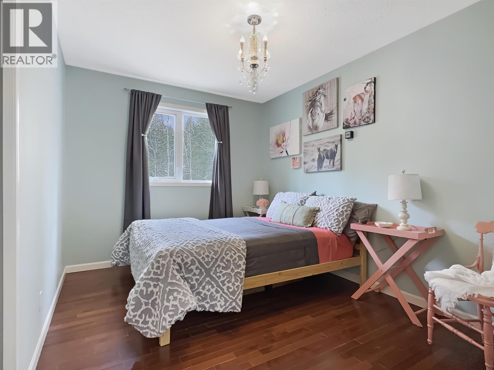 1508 VALLEYVIEW DRIVE - 23