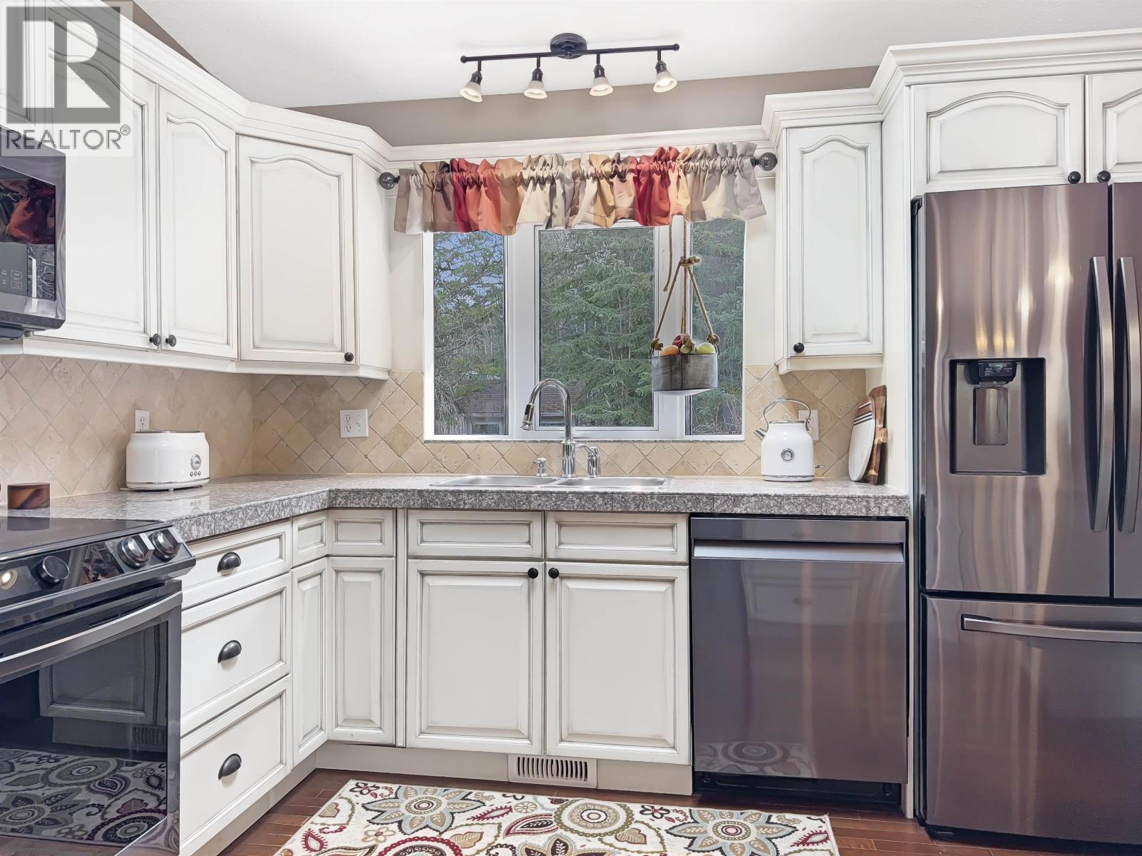 1508 VALLEYVIEW DRIVE - 18