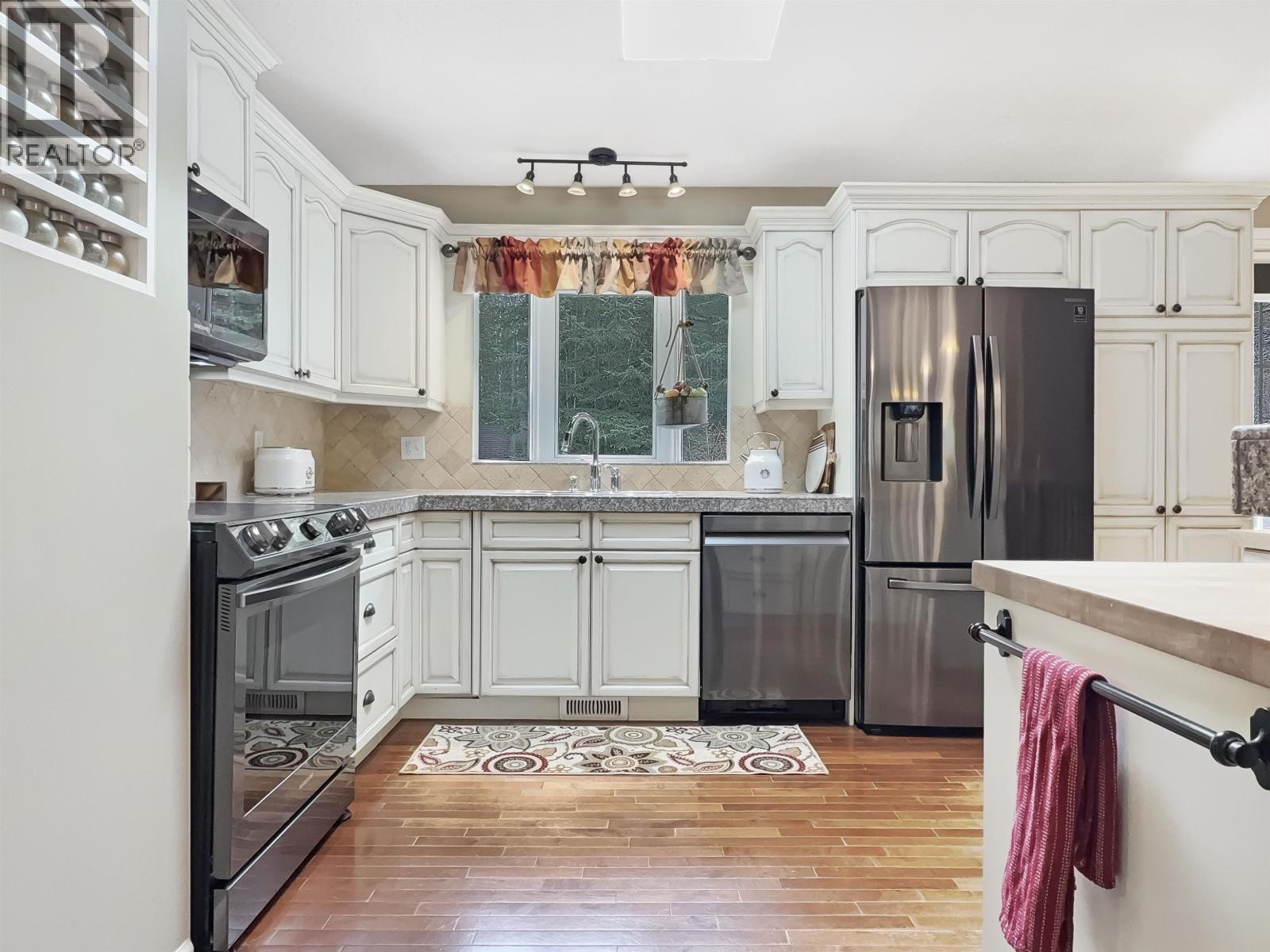 1508 VALLEYVIEW DRIVE - 15