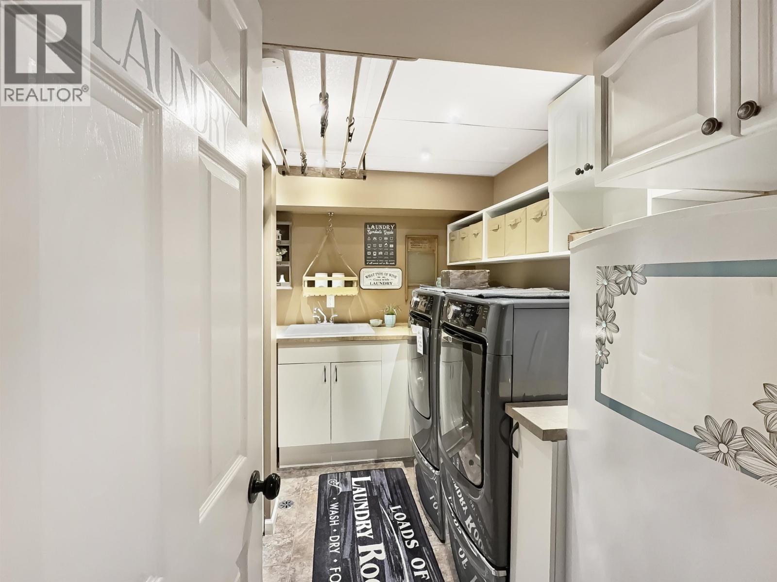 1508 VALLEYVIEW DRIVE - 30