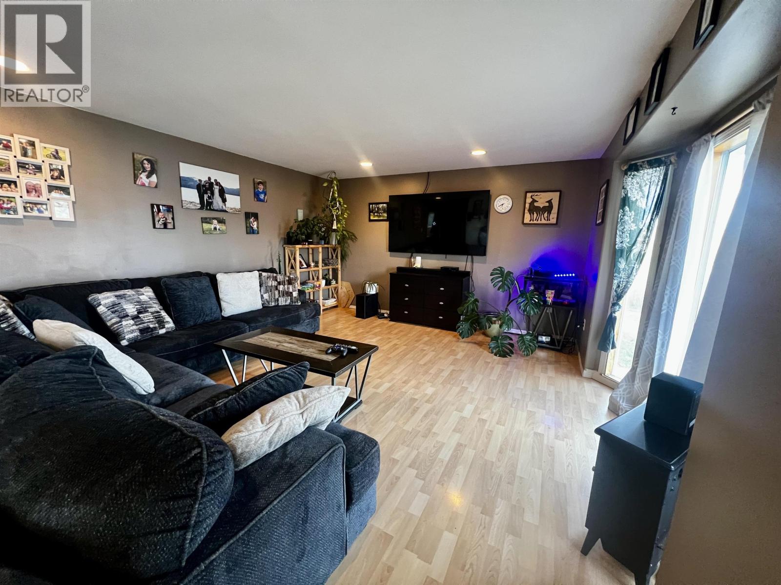 1408 FRANCOIS LAKE ROAD - 15