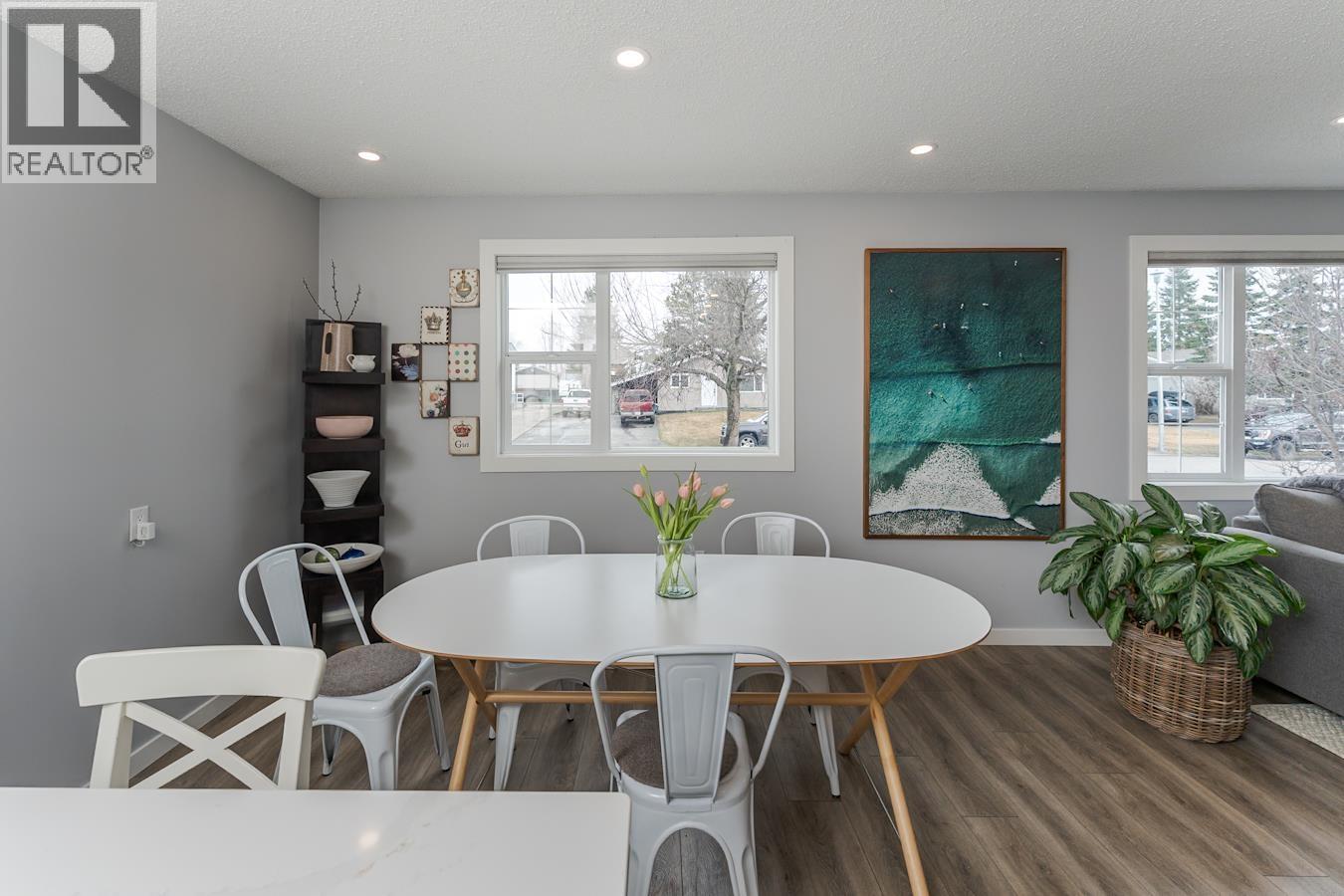 1011 HANSARD CRESCENT - 16