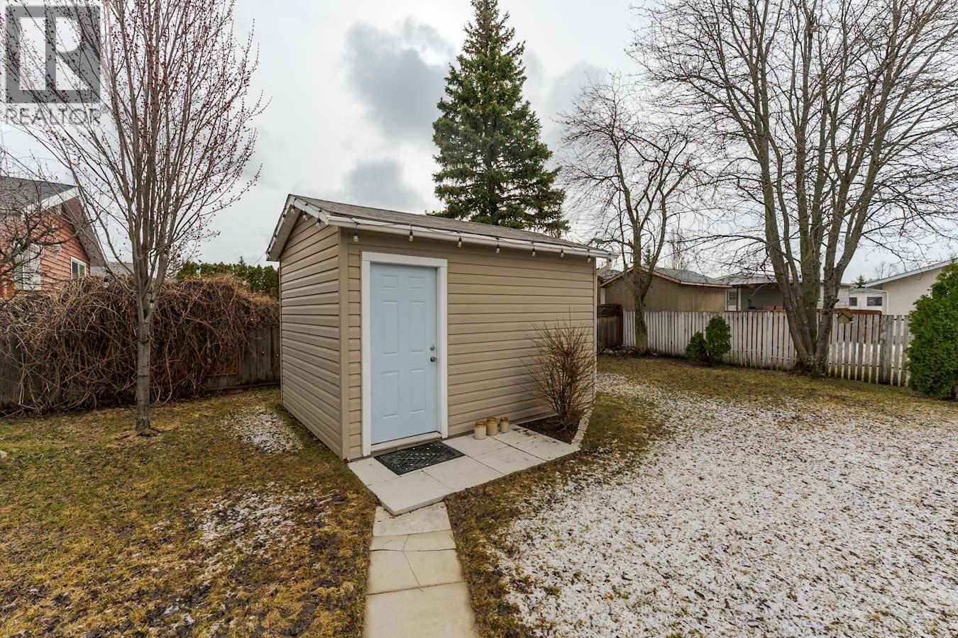 1011 HANSARD CRESCENT - 38