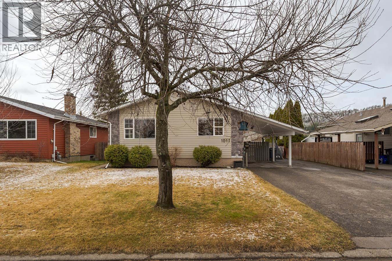 1011 HANSARD CRESCENT - Image 2