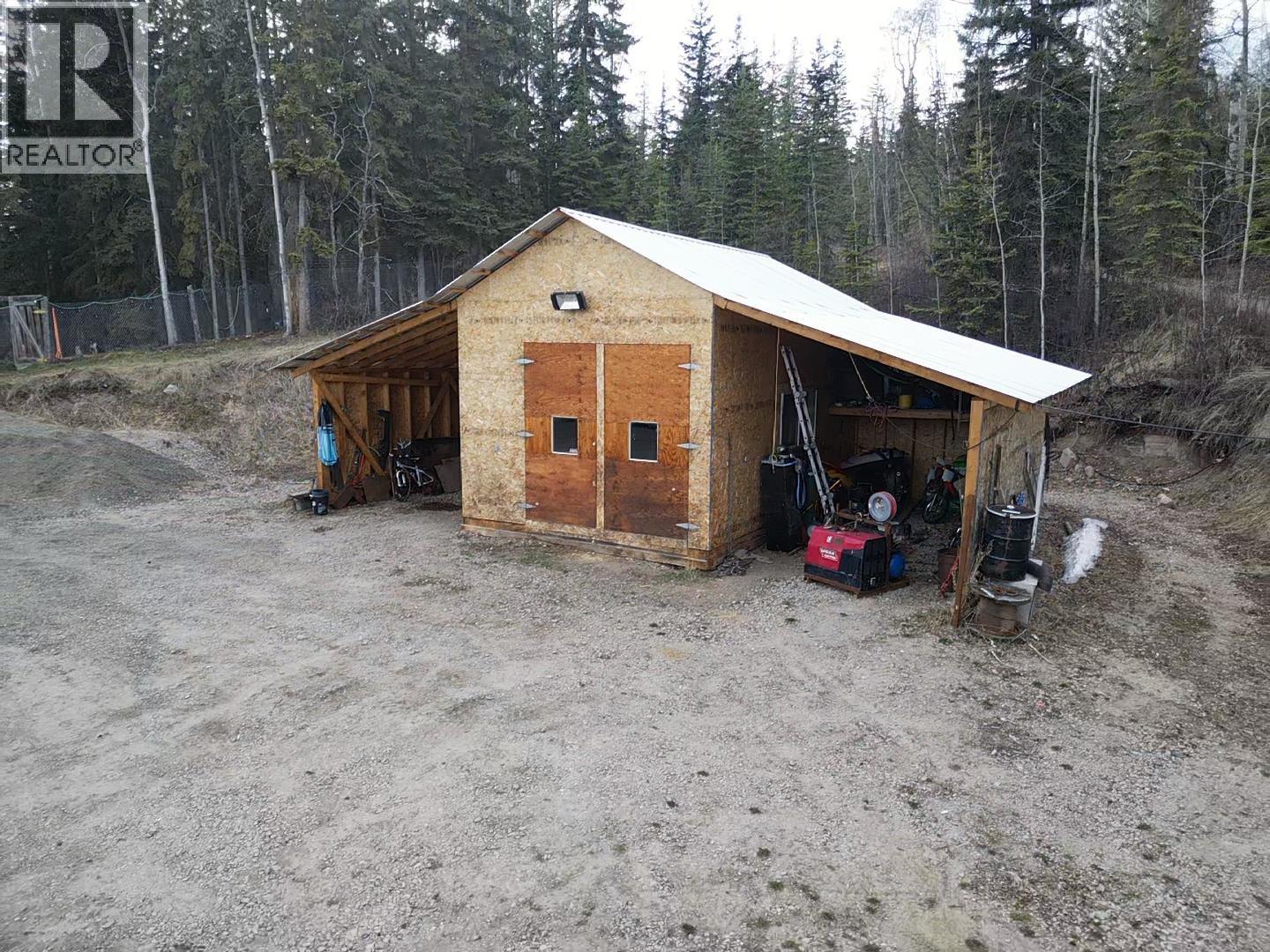 1408 FRANCOIS LAKE ROAD - 23