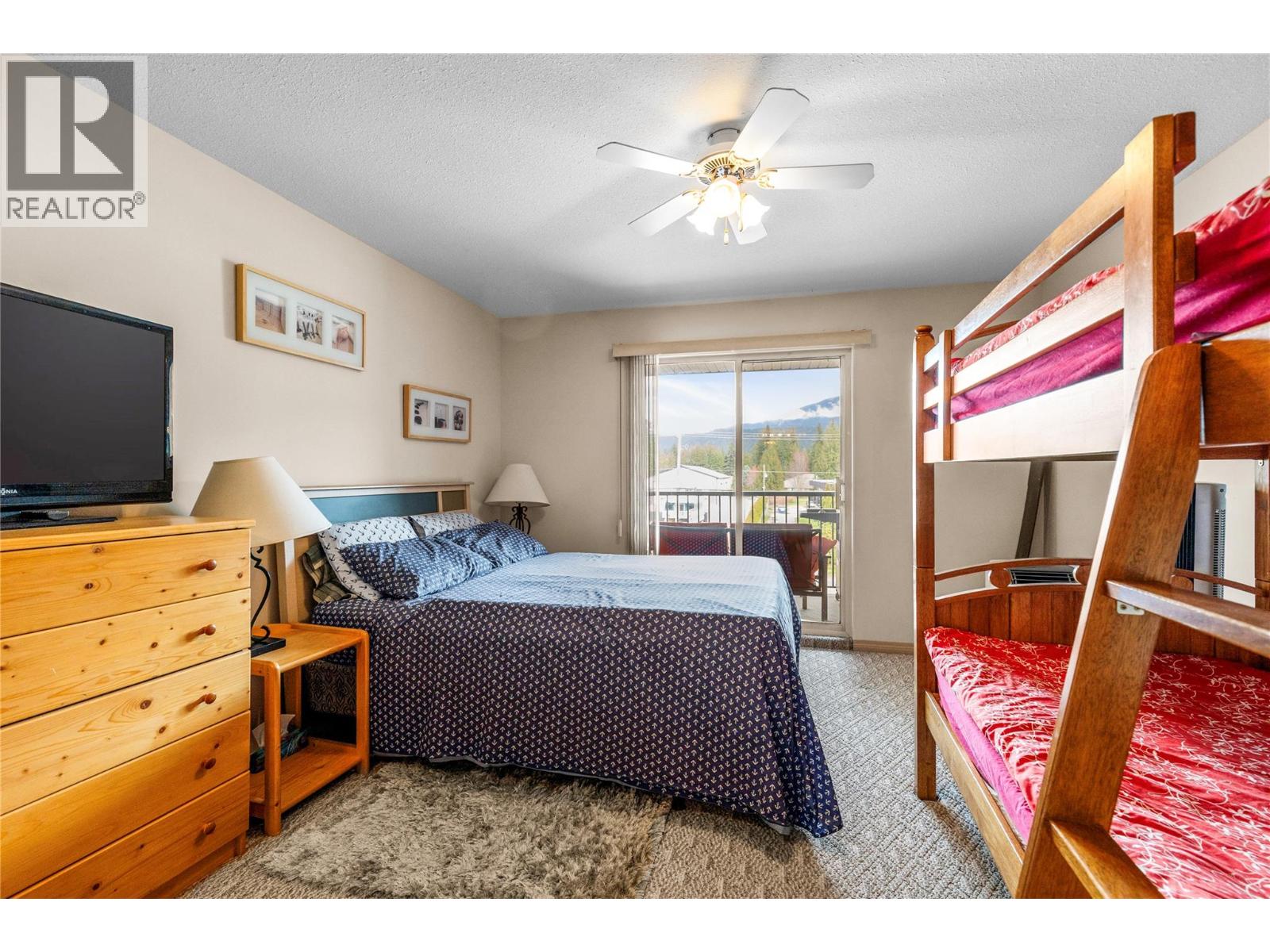 304 1002 Riverside Avenue, Sicamous