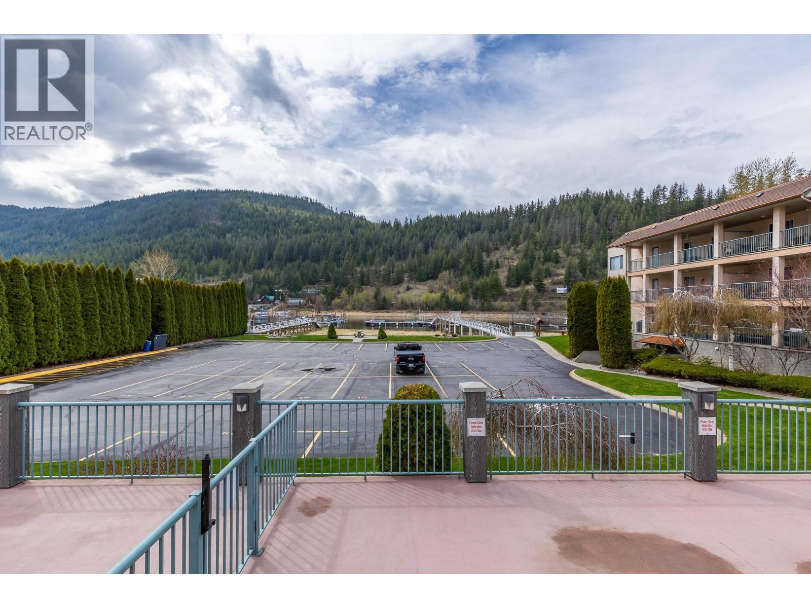 304 1002 Riverside Avenue, Sicamous