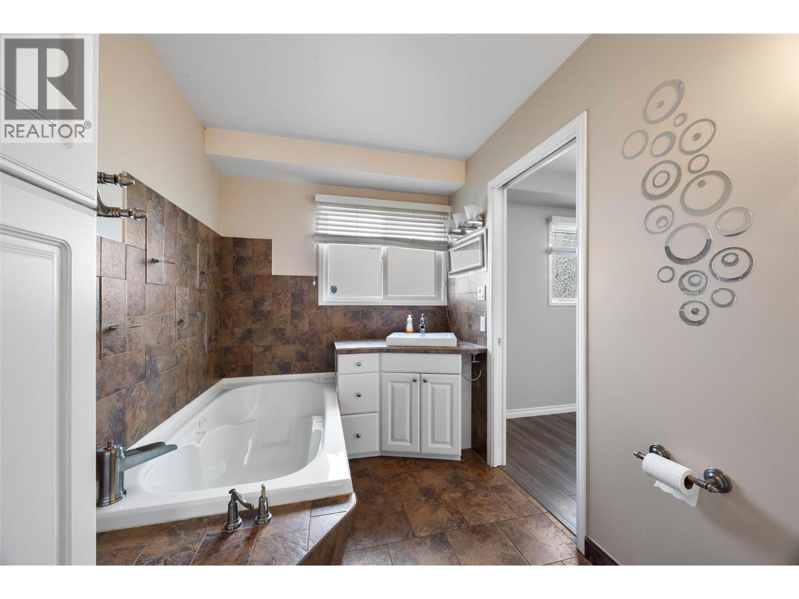 1825 Parkcrest Avenue - 13