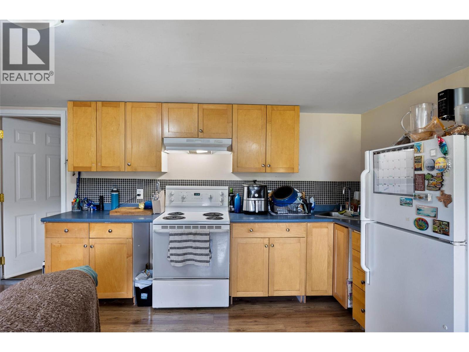 1825 Parkcrest Avenue - 26