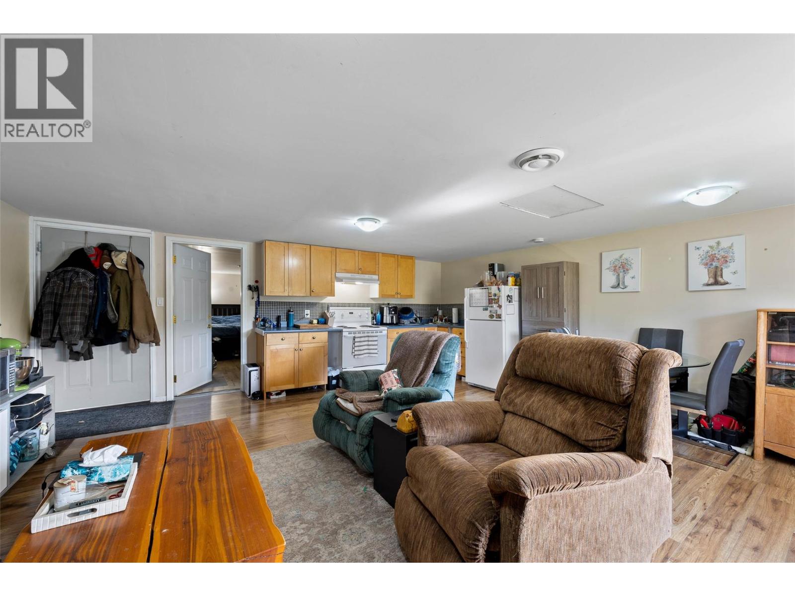 1825 Parkcrest Avenue - 23