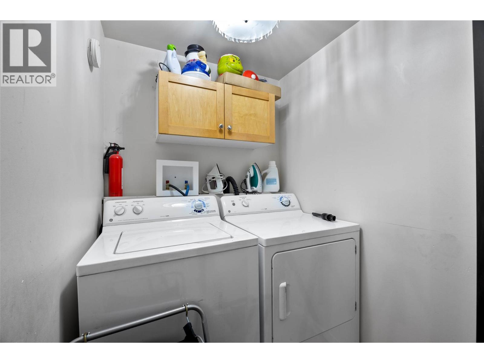 1825 Parkcrest Avenue - 31