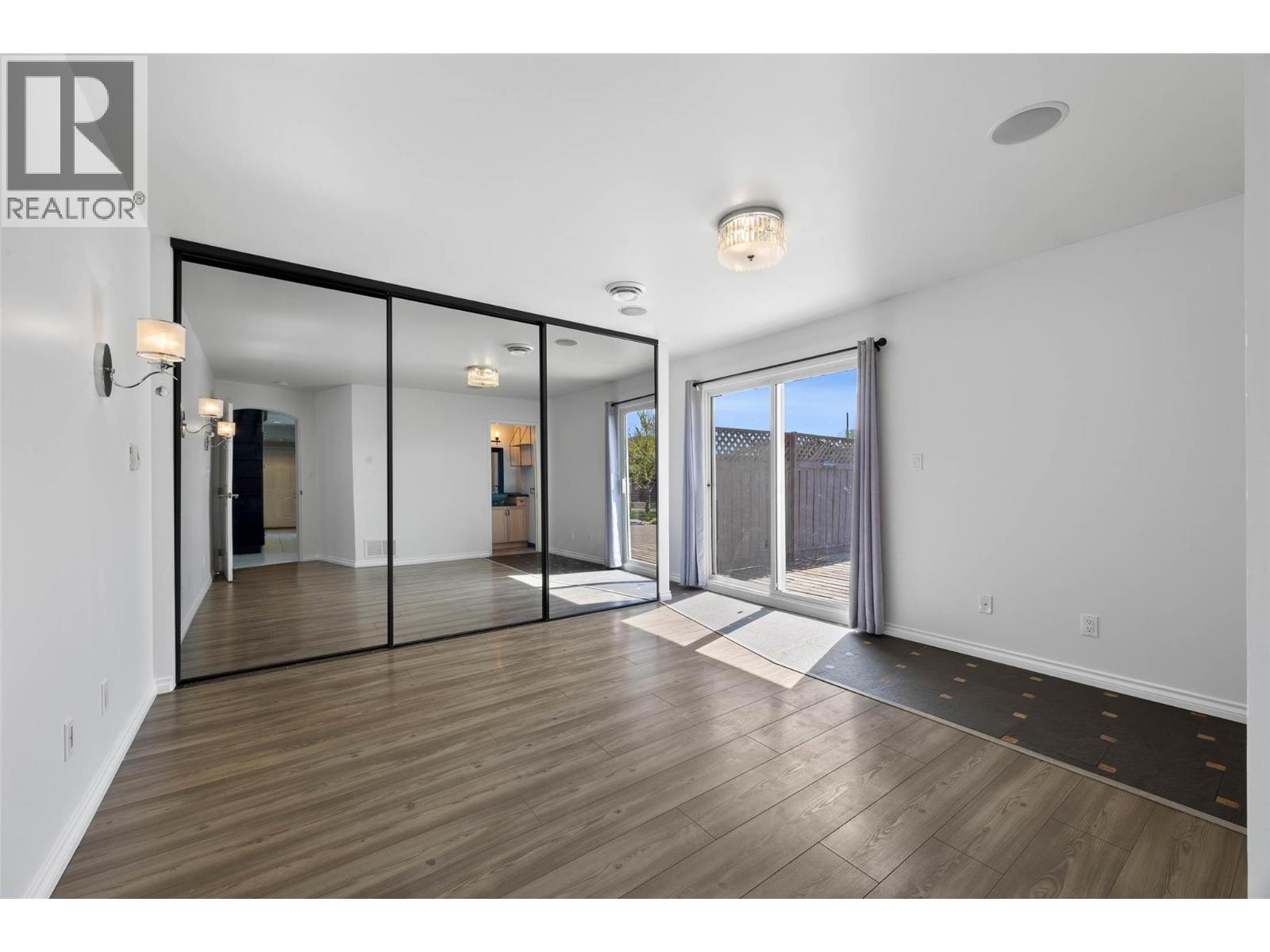 1825 Parkcrest Avenue - 14