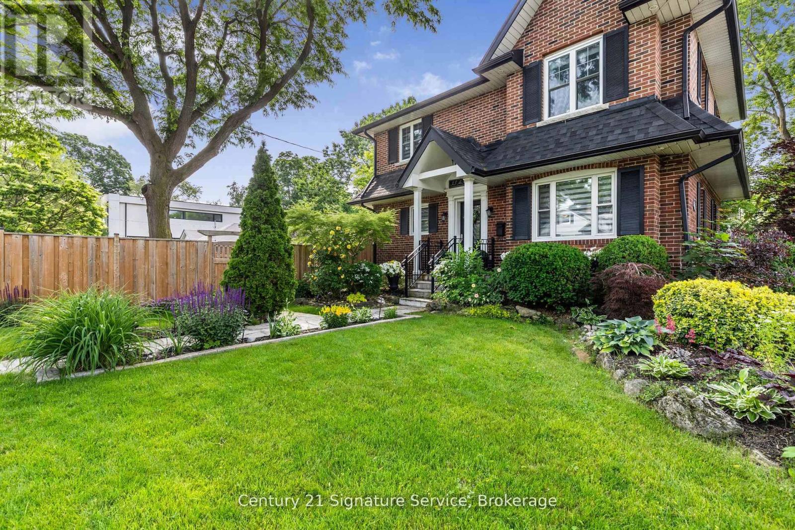 33 MCINTOSH AVENUE - 4