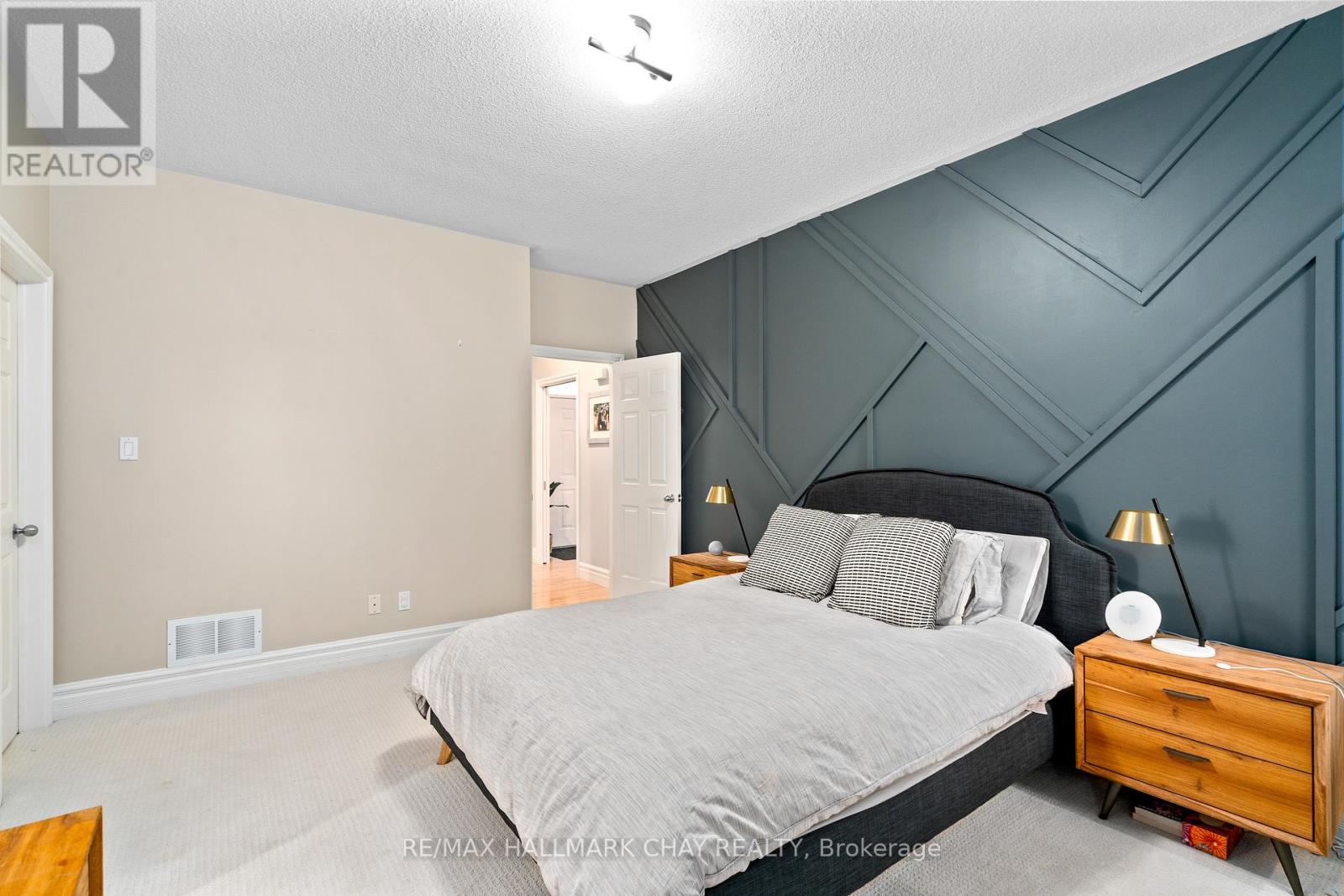 3 FOREST HILL DRIVE - 18