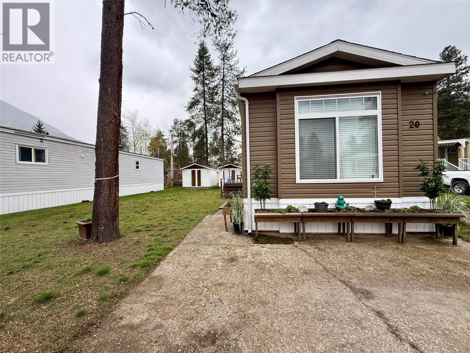 #20 500 16TH AVENUE - 23