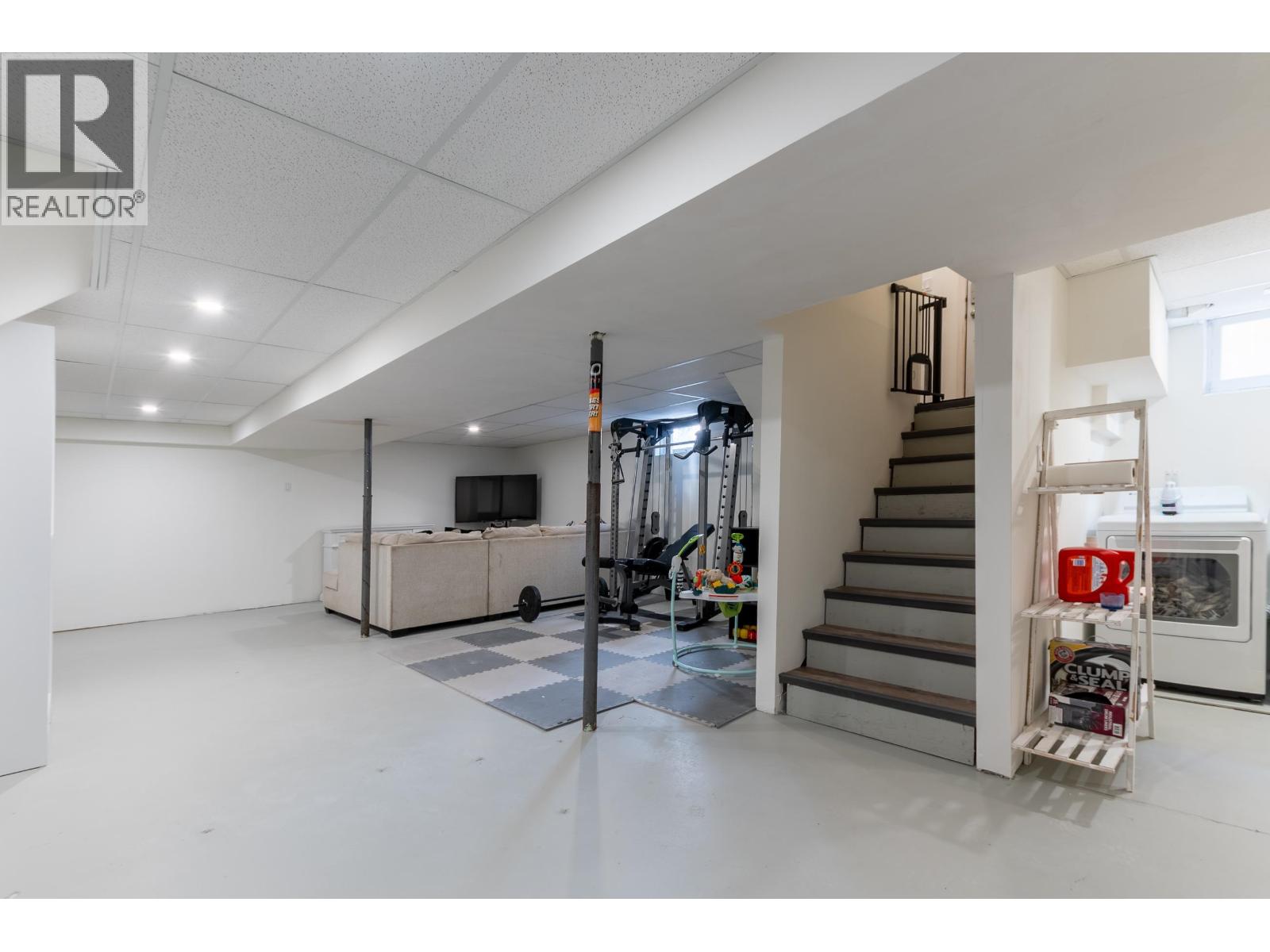 193 MCKINLEY CRESCENT - 22