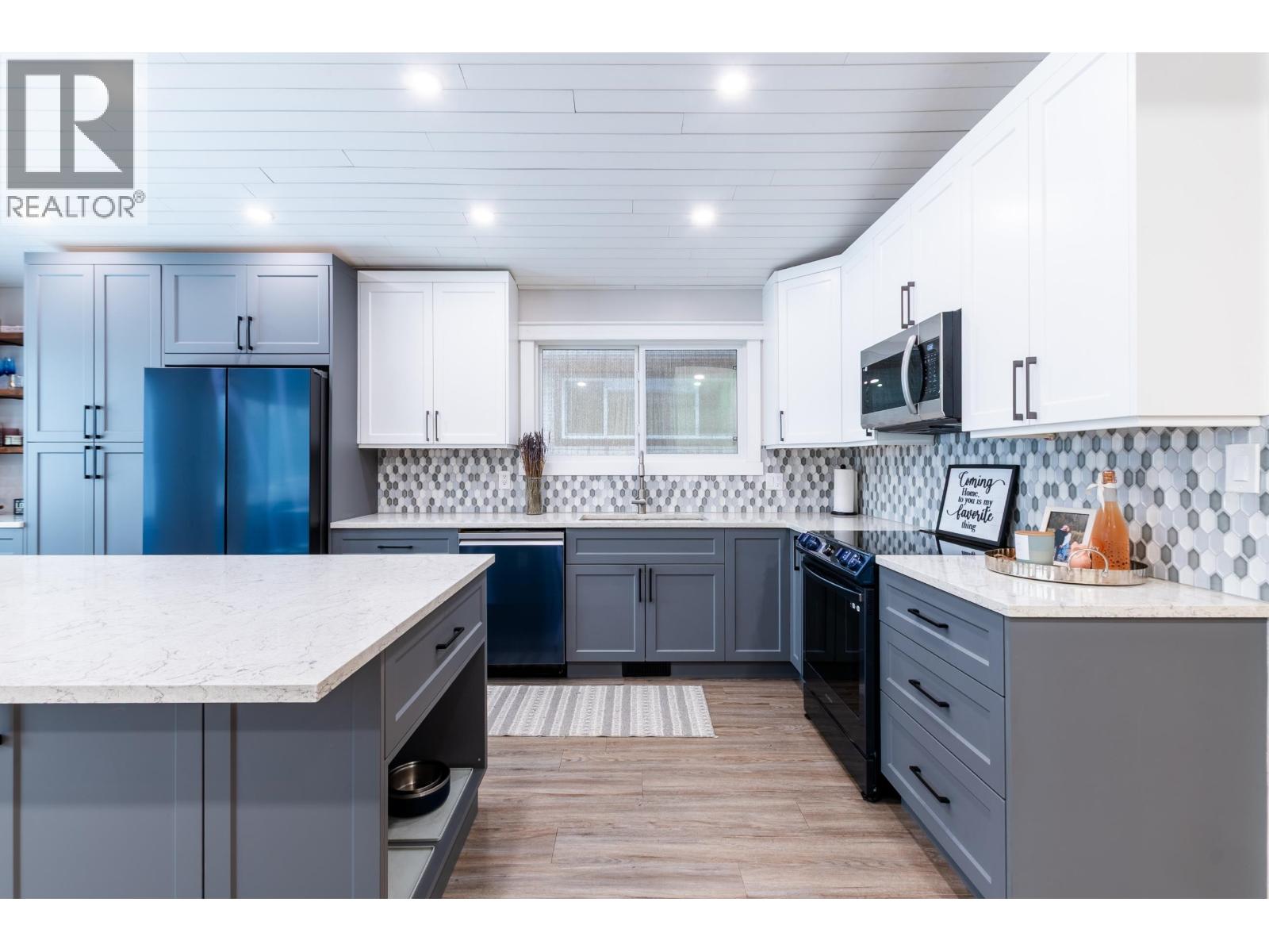 193 MCKINLEY CRESCENT - 7