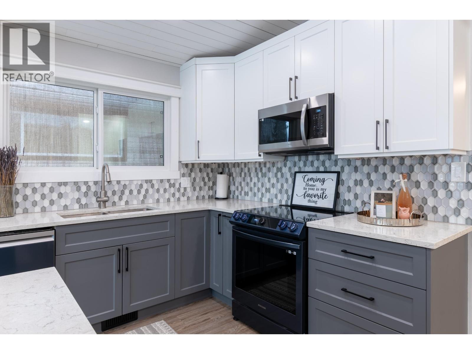 193 MCKINLEY CRESCENT - 9