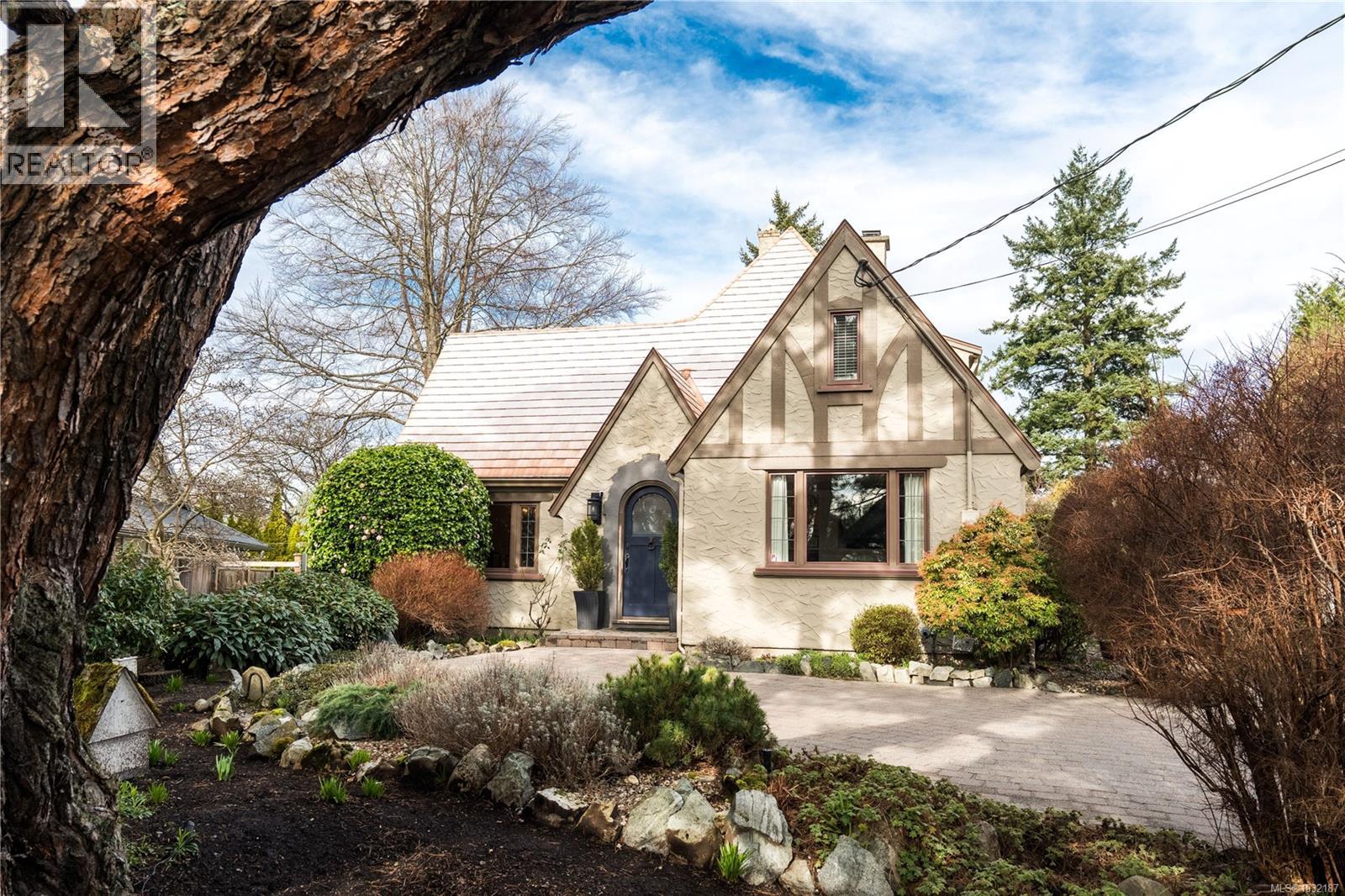 1274 TATTERSALL DR - 4