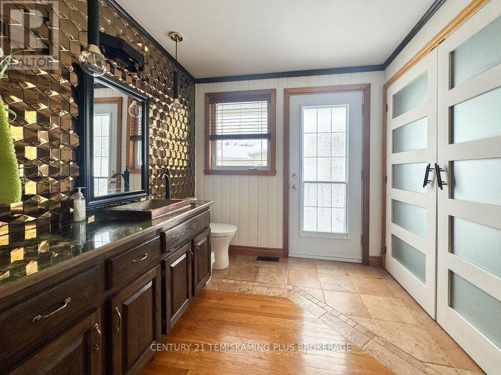 781 DAWSON POINT ROAD E - 11